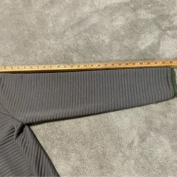 L.L. Bean Gray Ribbed Crewneck with Green Trim - Picture 12 of 16